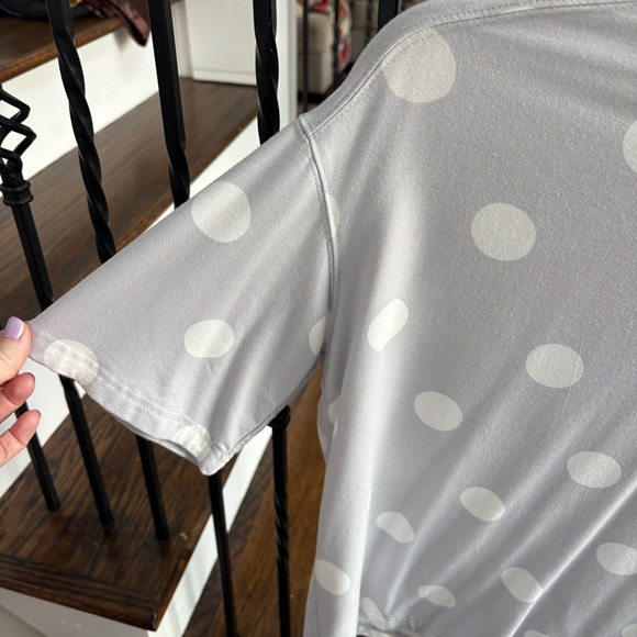 Rachael Zoe Gray Polka Dot Top - Picture 2 of 5